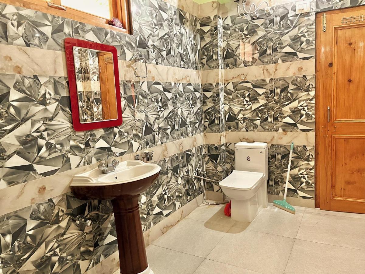 Hotel Anupam By Mid Orchard, Касол Екстериор снимка