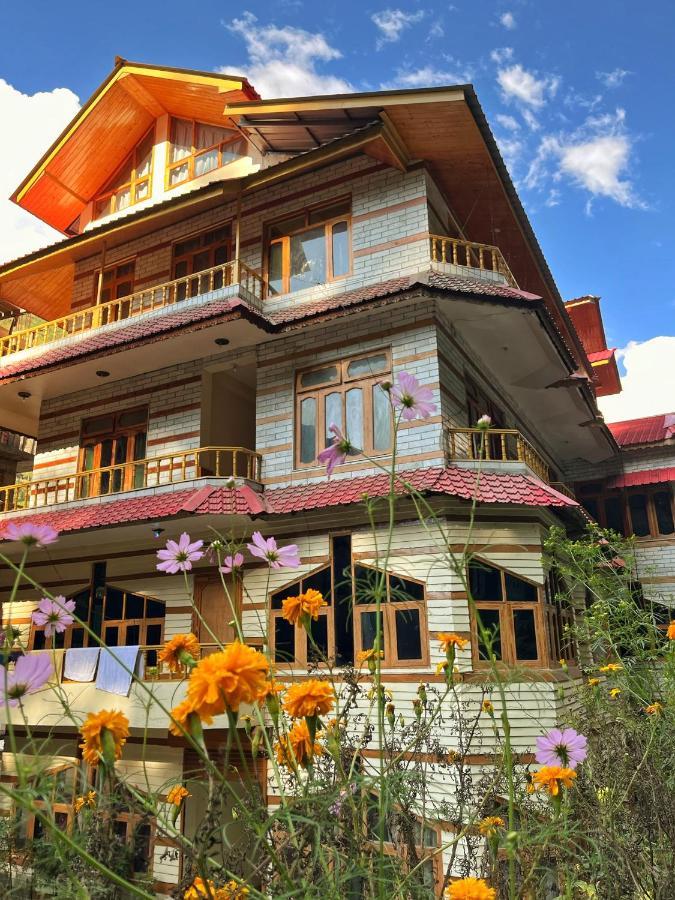 Hotel Anupam By Mid Orchard, Касол Екстериор снимка