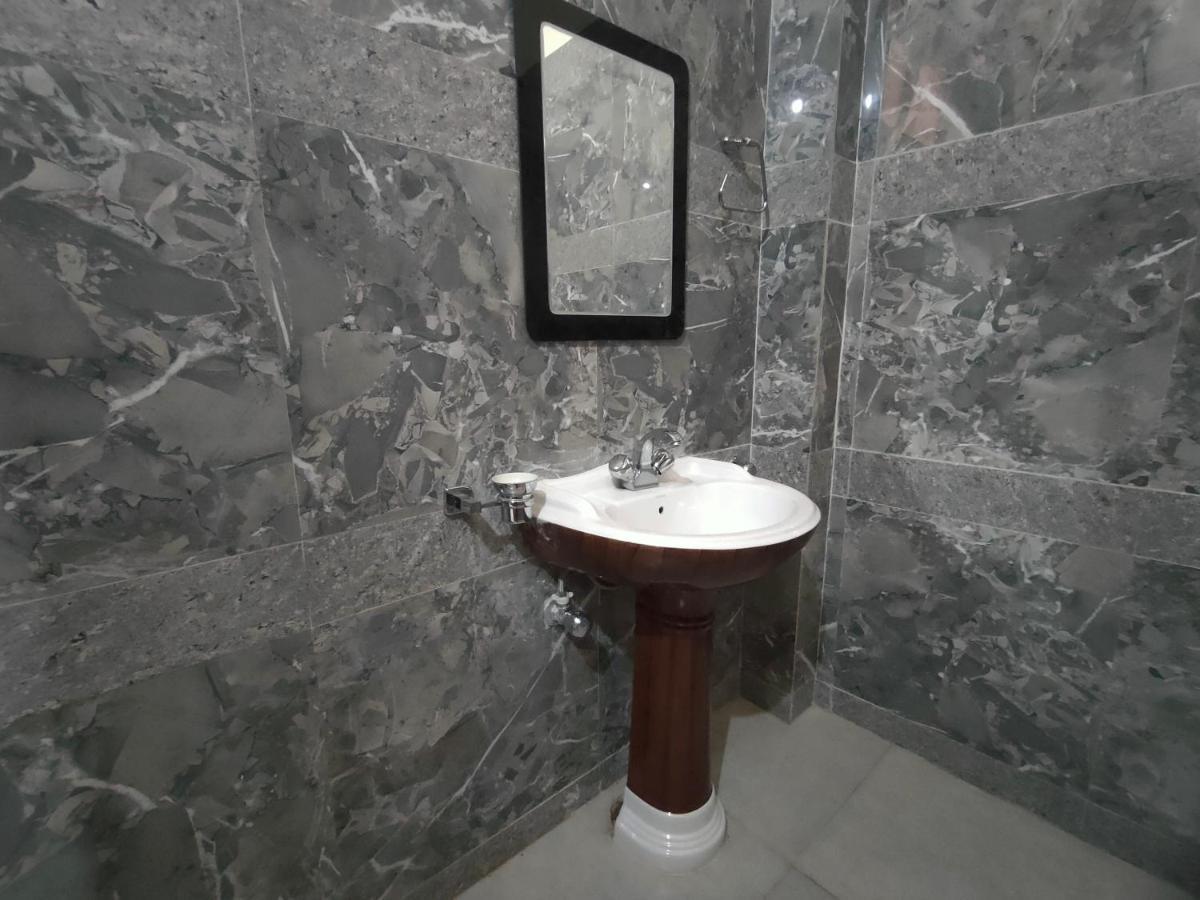 Hotel Anupam By Mid Orchard, Касол Екстериор снимка