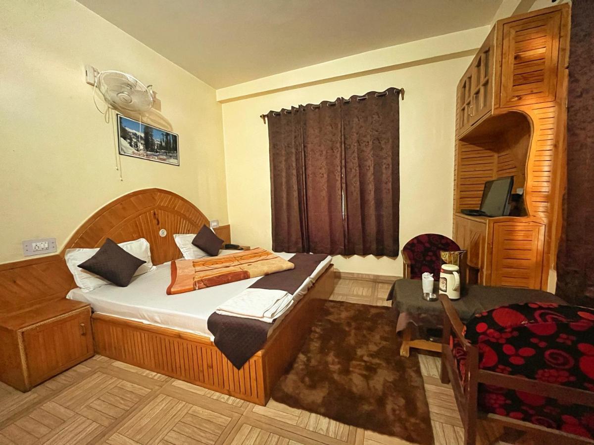Hotel Anupam By Mid Orchard, Касол Екстериор снимка